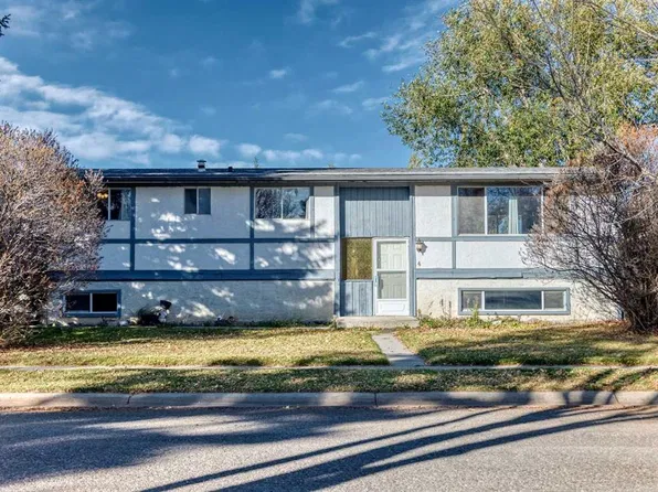 4 S Sullivan Rd SW, High River, AB T1V 1C7