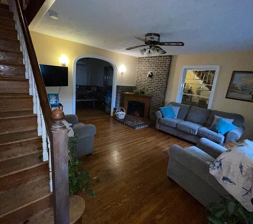 2nd image of 9285 Mackall Rd
