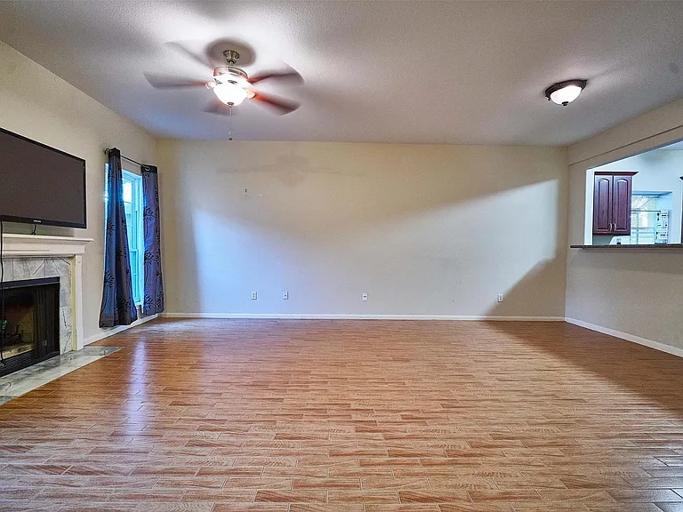2816 Holly Hall St — Photo 3