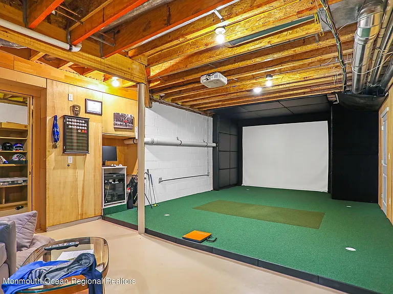 38 Vroom Ave — Photo 14