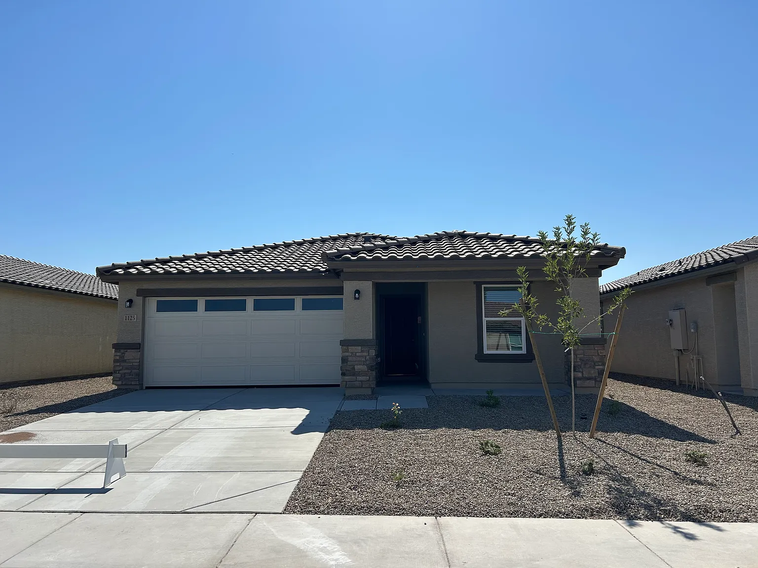 1124 N 13th Pl — Photo 1
