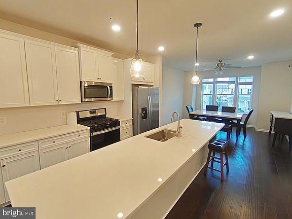 2nd image of 5652 Tallyn Hunt Pl