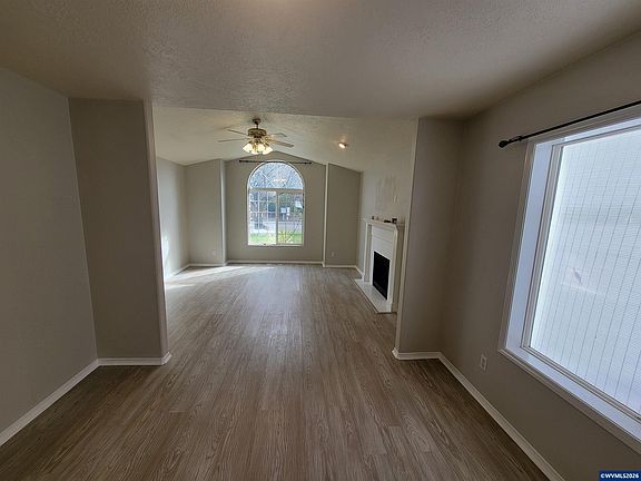 5th image of 5923 Rhinestone Ct SE