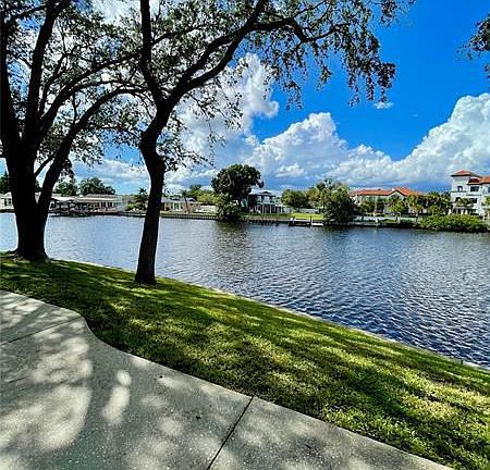 4th image of 5718 Baywater Dr #5718