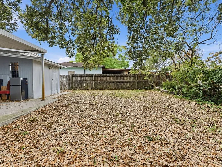 2711 W Heiter St — Photo 13