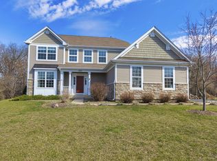 1860 Walnut Glen Blvd, Island Lake, IL 60042
