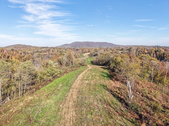 4th image of 270 Higgins Rd