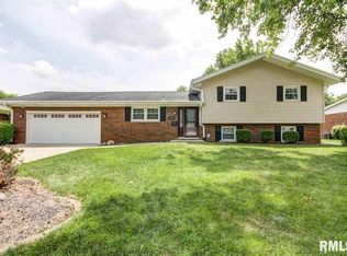 2358 Westchester Blvd, Springfield, IL 62704