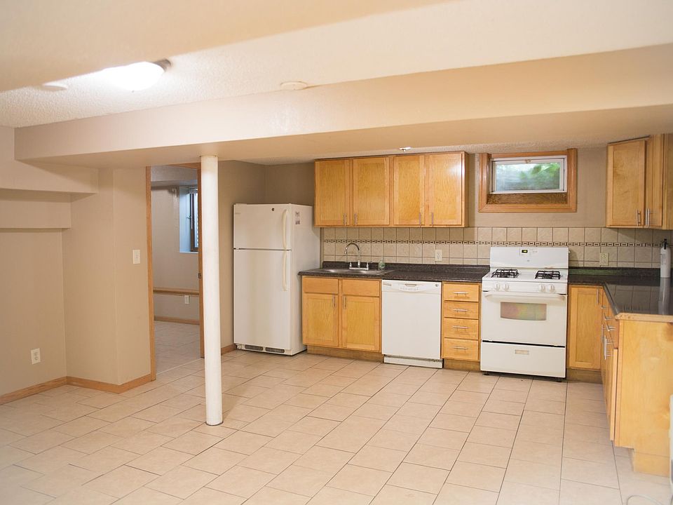 1st image of 2703 Delaware St SE
