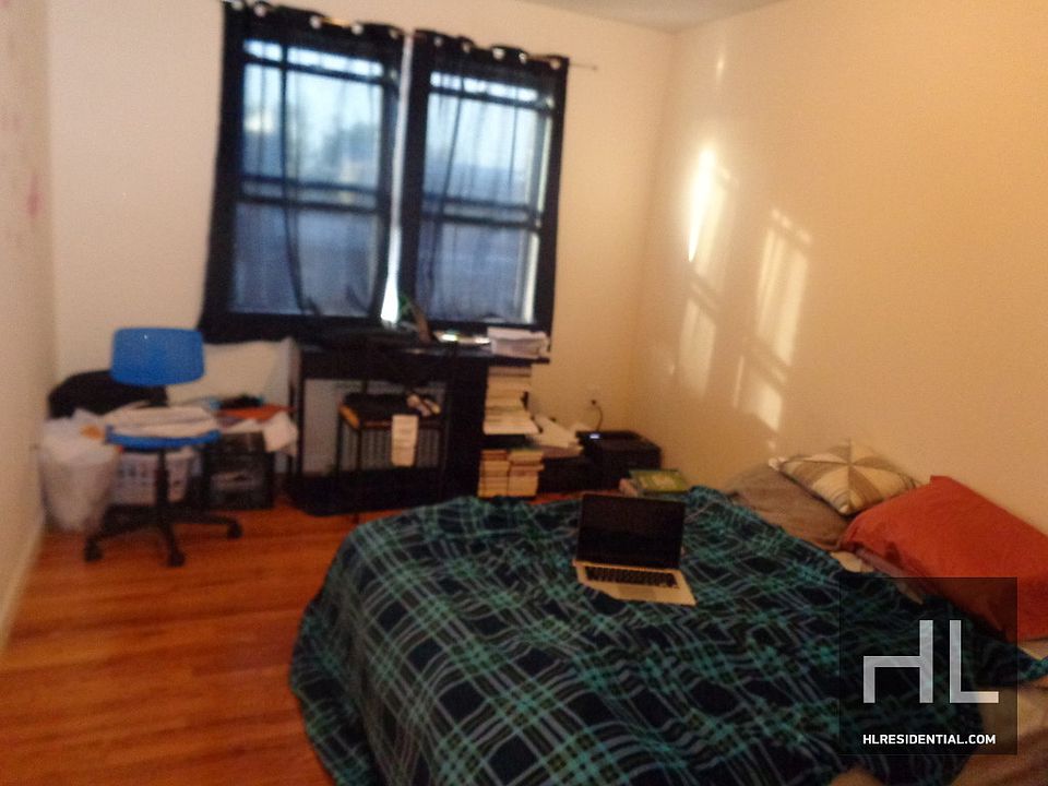 1st image of 10527 63rd Dr