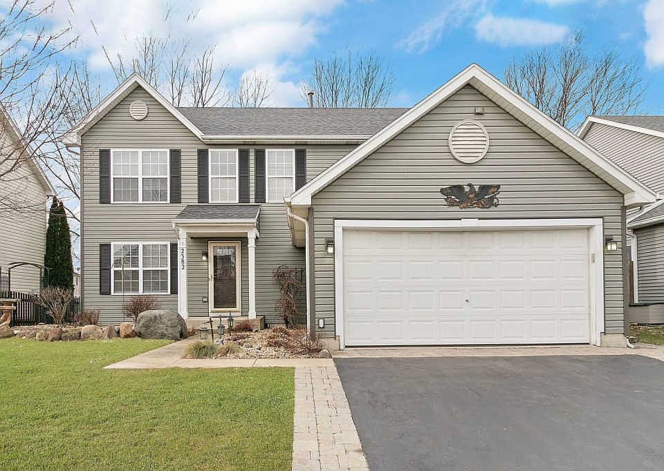 1st image of 2382 Iroquois Ln