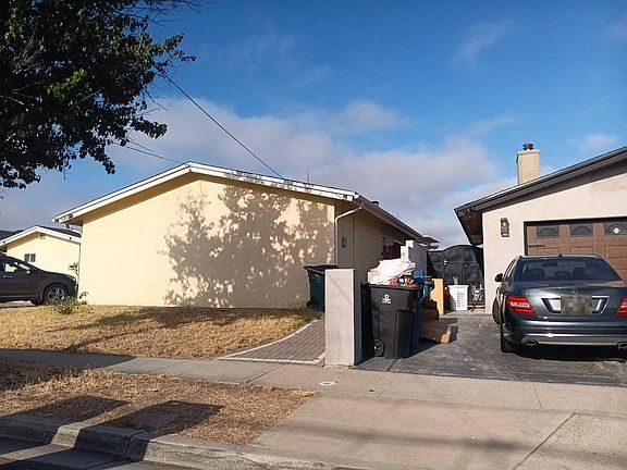 5th image of 944 Myra Ave