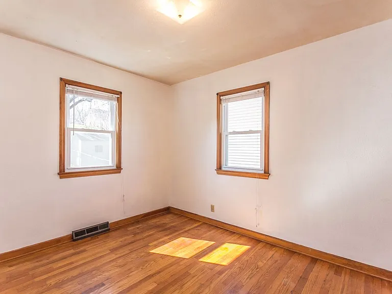 7390 Southview Dr — Photo 9