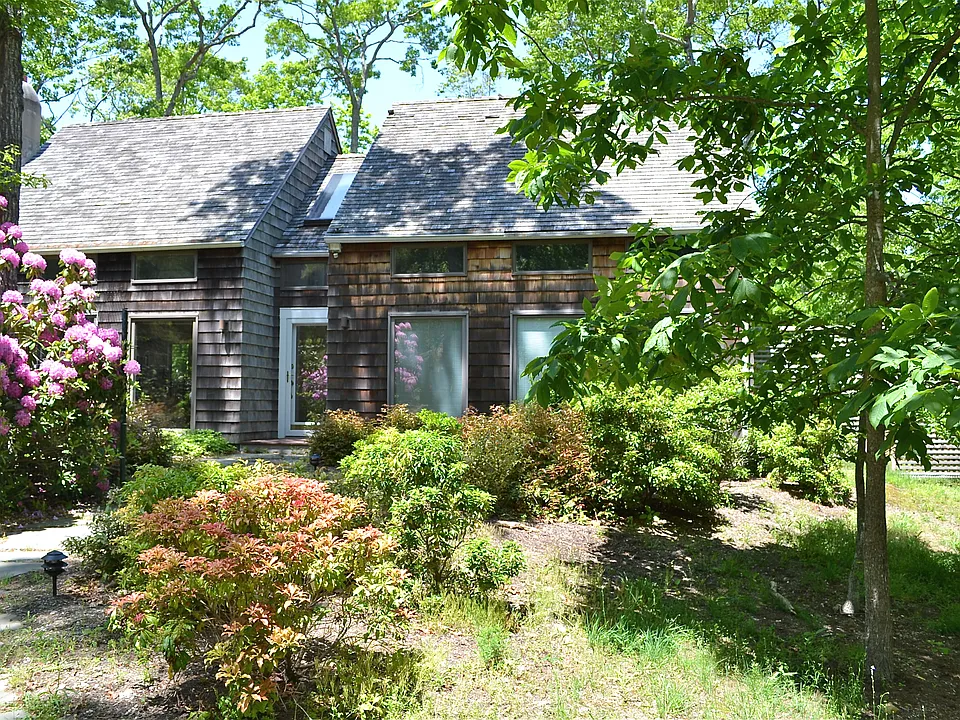 11 Chapel Ln