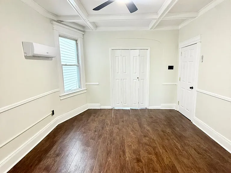 177 Wegman Pkwy — Photo 8