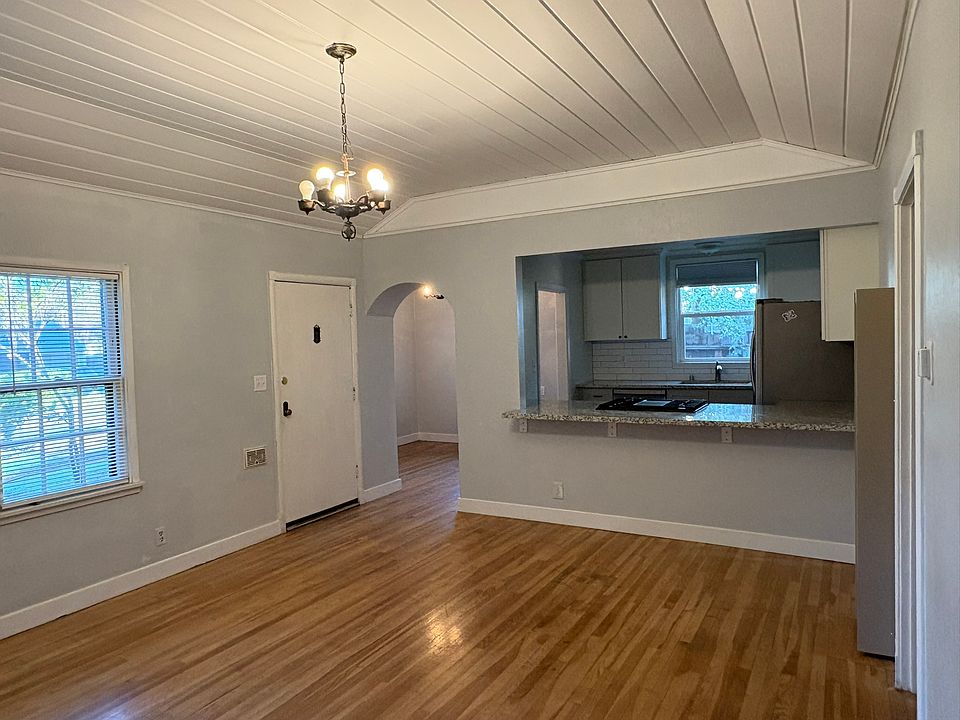 1st image of 339 W 1st Ave