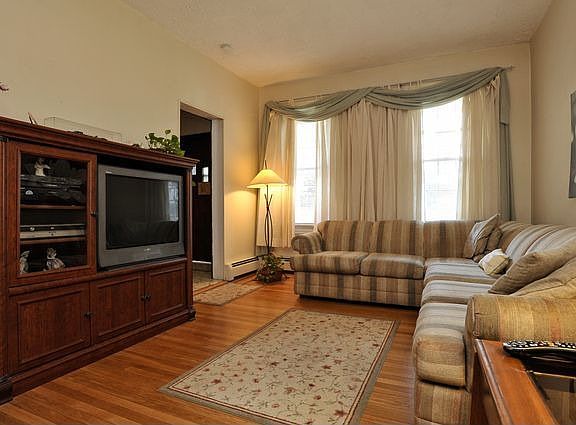 2nd image of 123 1st St