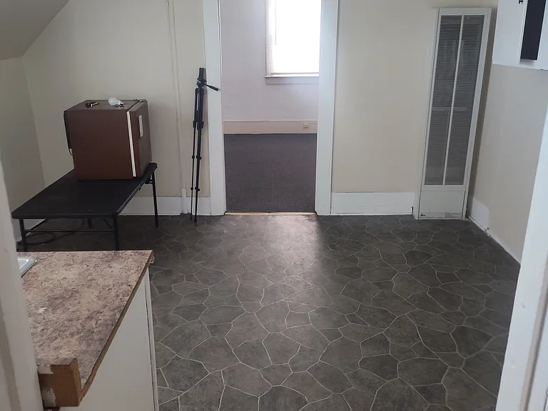 589 Sherman St — Photo 15
