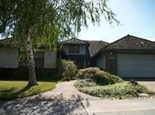 19353 N Del Rio Dr, Woodbridge, CA 95258