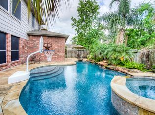 8522 Discus Dr, Humble, TX 77346