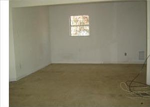 3rd image of 4040 Johnson St
