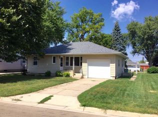 713 E Hawthorne St, Albert Lea, MN 56007