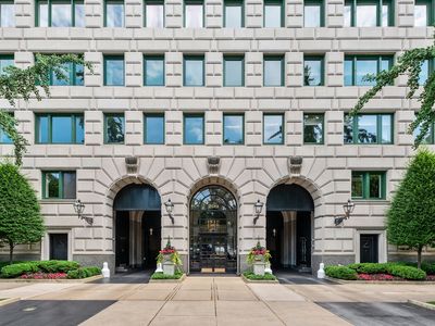 209 E Lake Shore Dr #14, Chicago, IL, 60611