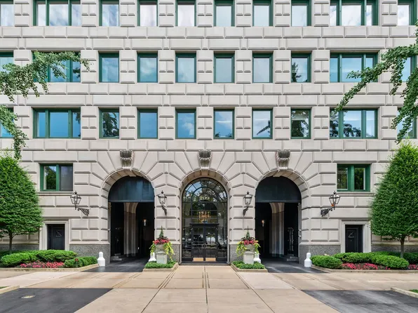 209 E Lake Shore Dr #3W, Chicago, IL 60611