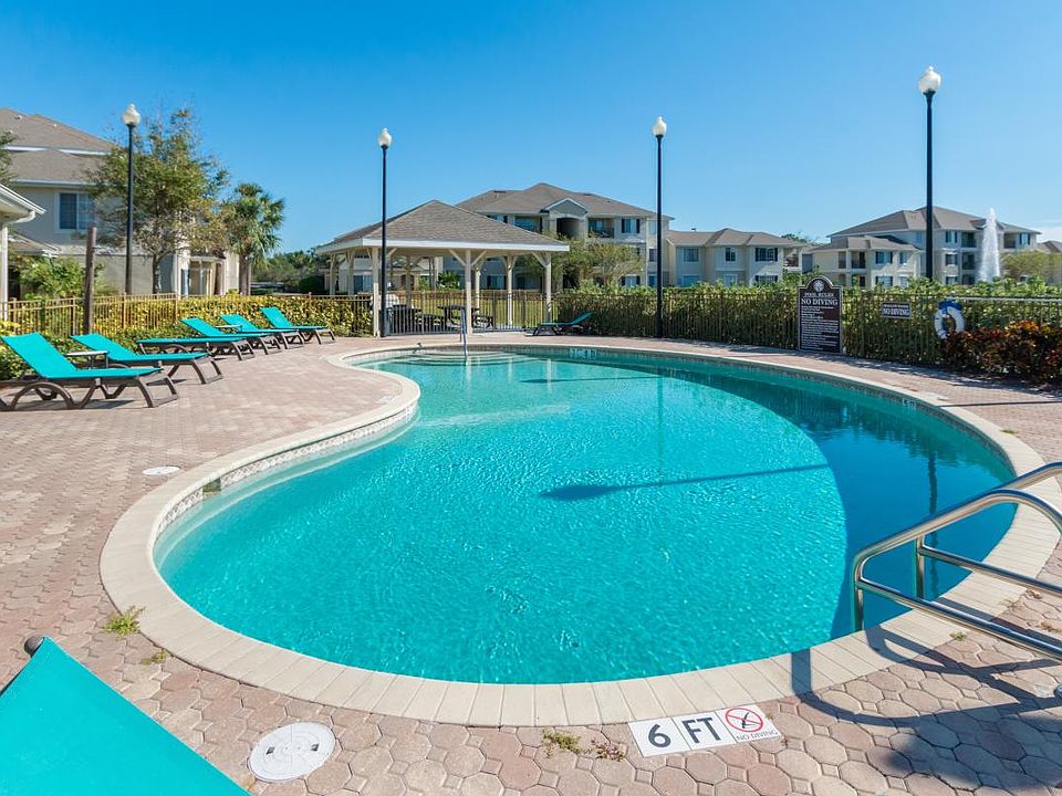 Community pool