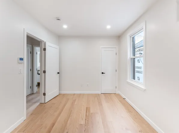 171 Summit Avenue image 21 of 35