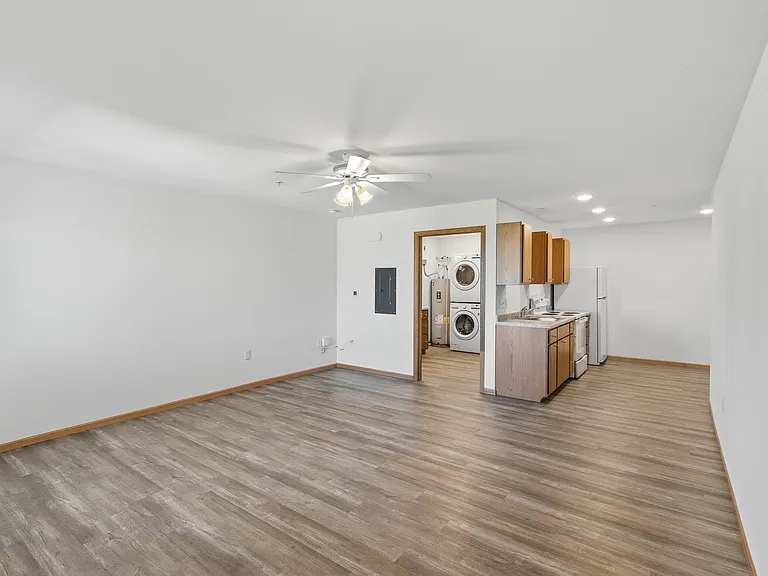 1445 Peterson Dr #204 — Photo 8