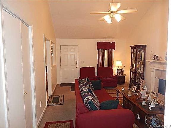 5th image of 3212 Meadow Walk Ln