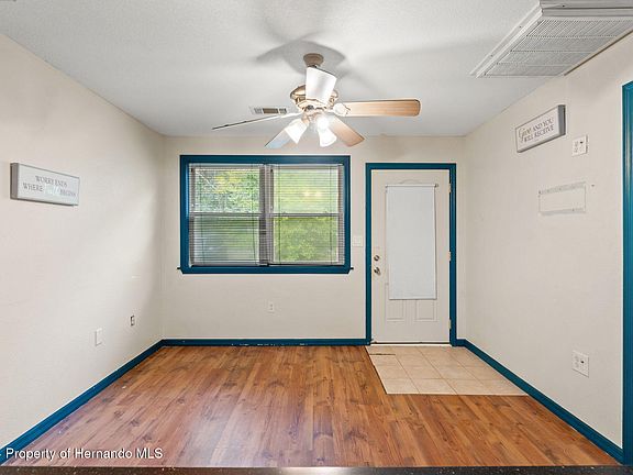 5th image of 20098 Wildwood Dr