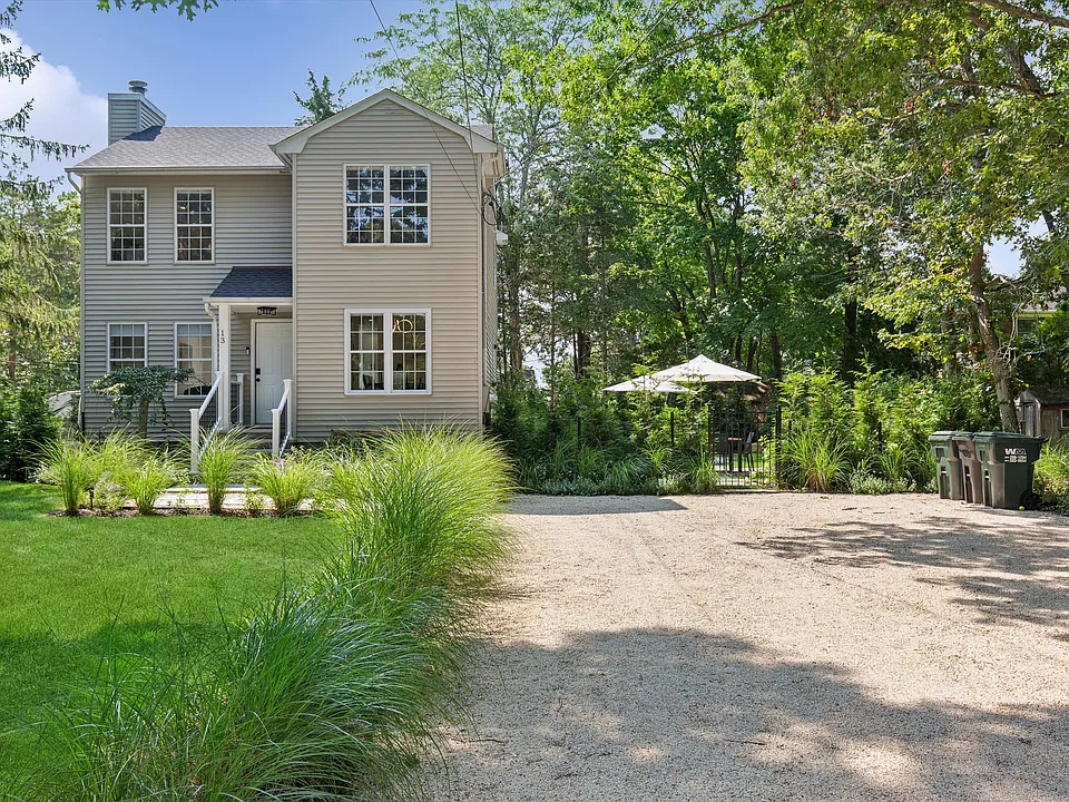 13 Shore Rd
