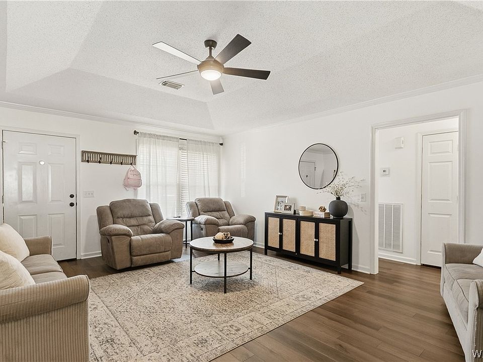 1st image of 19516 Wenwood Ln