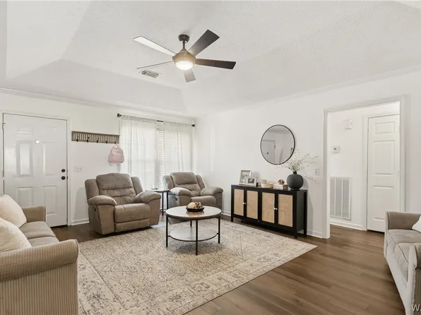 19516 Wenwood Ln, Berry, AL 35546