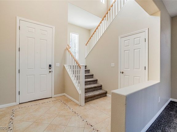 3rd image of 9494 Stillwater Bend Ln