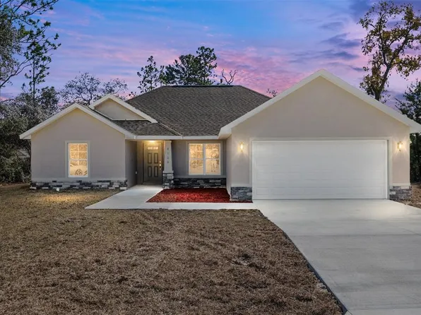 8106 N Voyager Dr, Citrus Springs, FL 34433