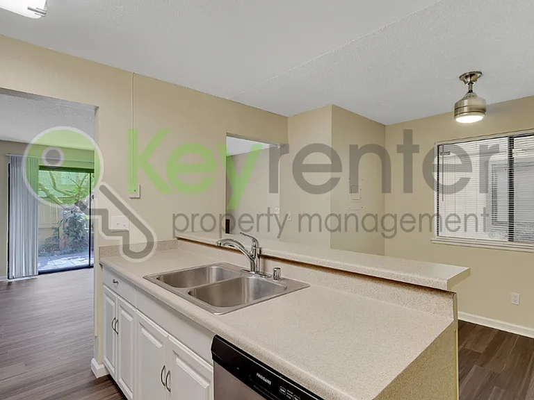 600 Del Verde Cir #7 — Photo 11