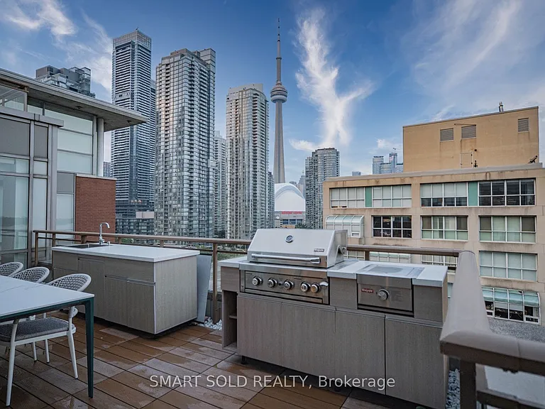 500 Queens Quay W #Penthouse 01E — Photo 8