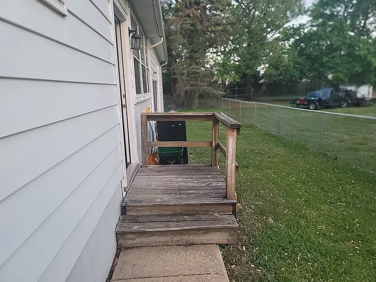 810 Seymour Rd #B — Photo 15