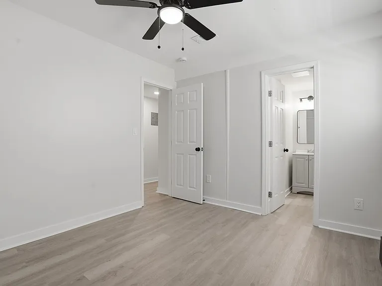 2139 W Cedar Ln SW — Photo 9