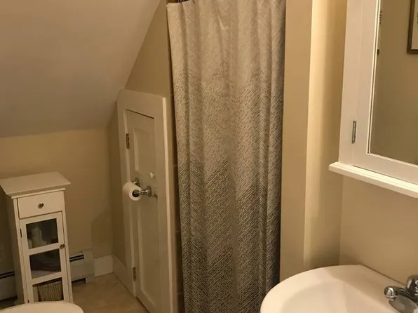 2008 Stagecoach Rd, Morrisville, VT 05661