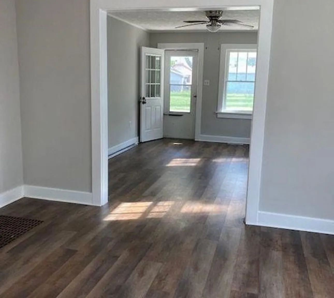 2 bed, 1000 sqft, $1,200 — Photo 4