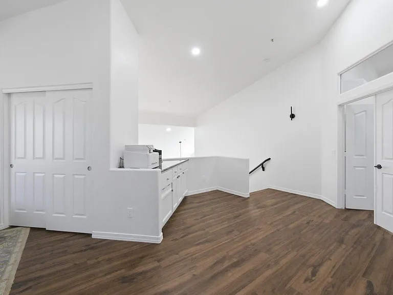 12955 E Mercer Ln — Photo 12