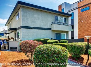 3930 Linden Ave N APT 201, Seattle, WA 98103