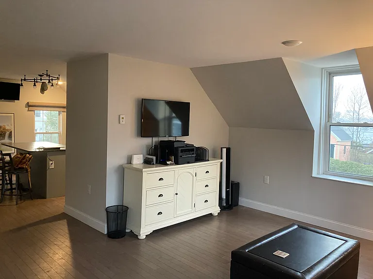 33 Pine St #2 — Photo 10