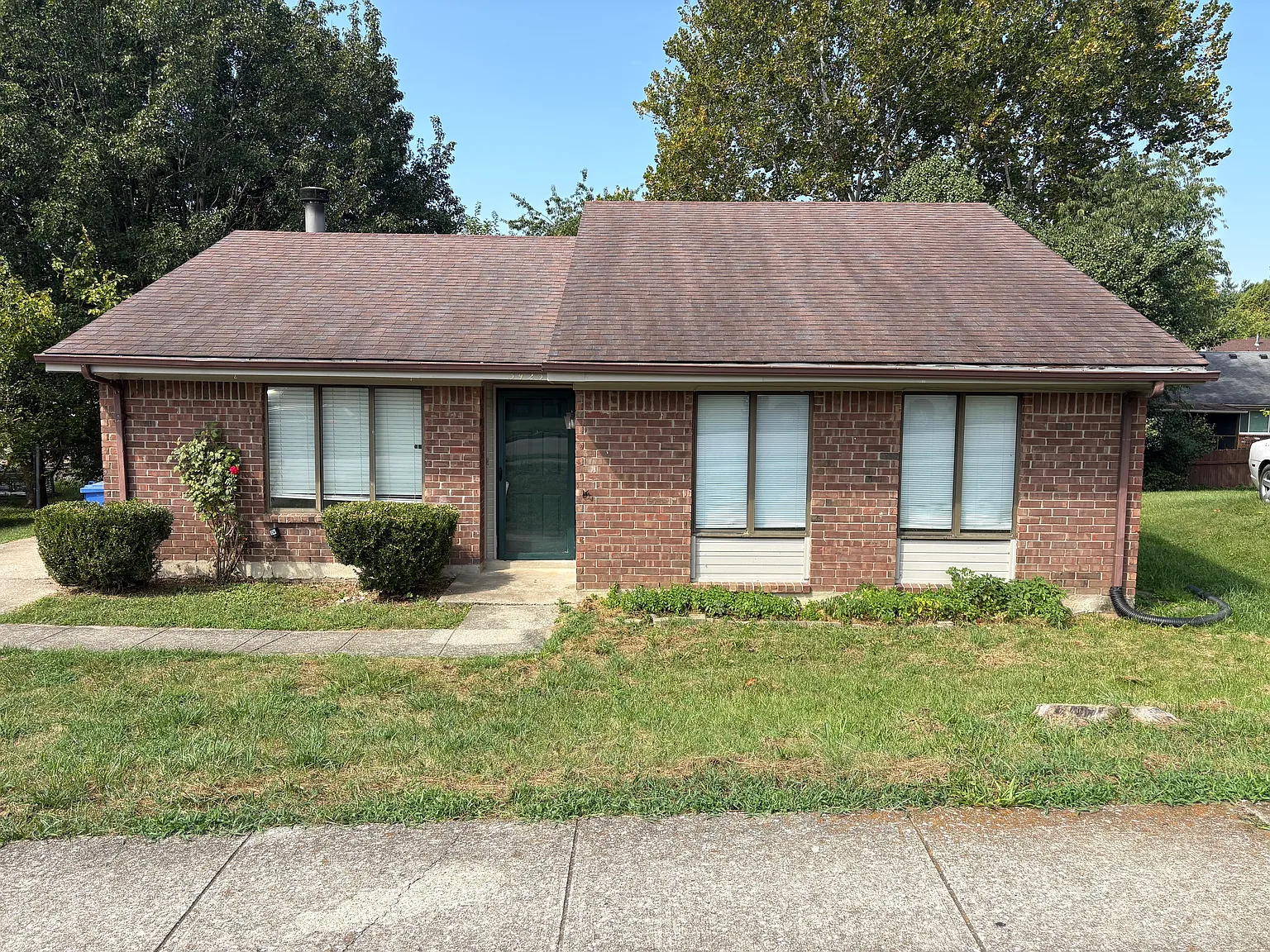 3 bed, 1217 sqft, $1,350 — Photo 1