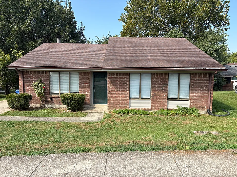 3425 Featheridge Dr