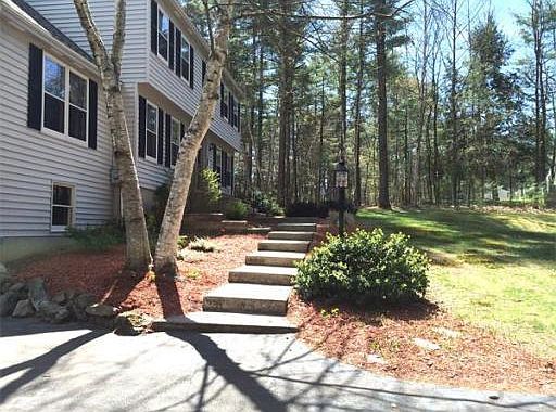3rd image of 12 Jefferson Dr